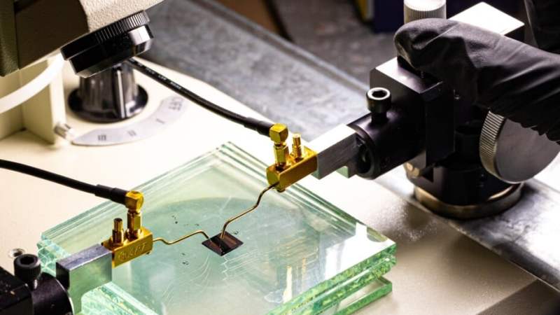 Fini les batteries : ces capteurs puisent leur énergie dans l’air ambiant