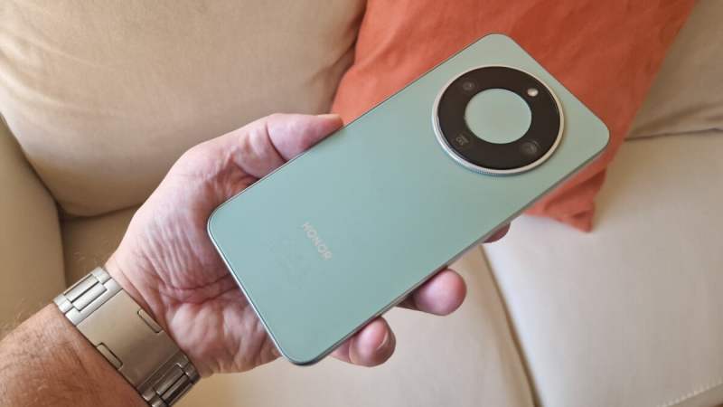 Prise en main du Honor Magic 8 Lite : le smartphone increvable qui ne craint ni l’eau ni les chutes