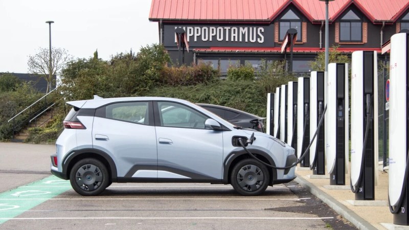 +11&nbsp;% en un an&nbsp;: pourquoi la facture d&rsquo;assurance des voitures électriques a fortement augmenté