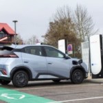 Pourquoi il est urgent que les français achètent des voitures électriques : le rapport choc de RTE
