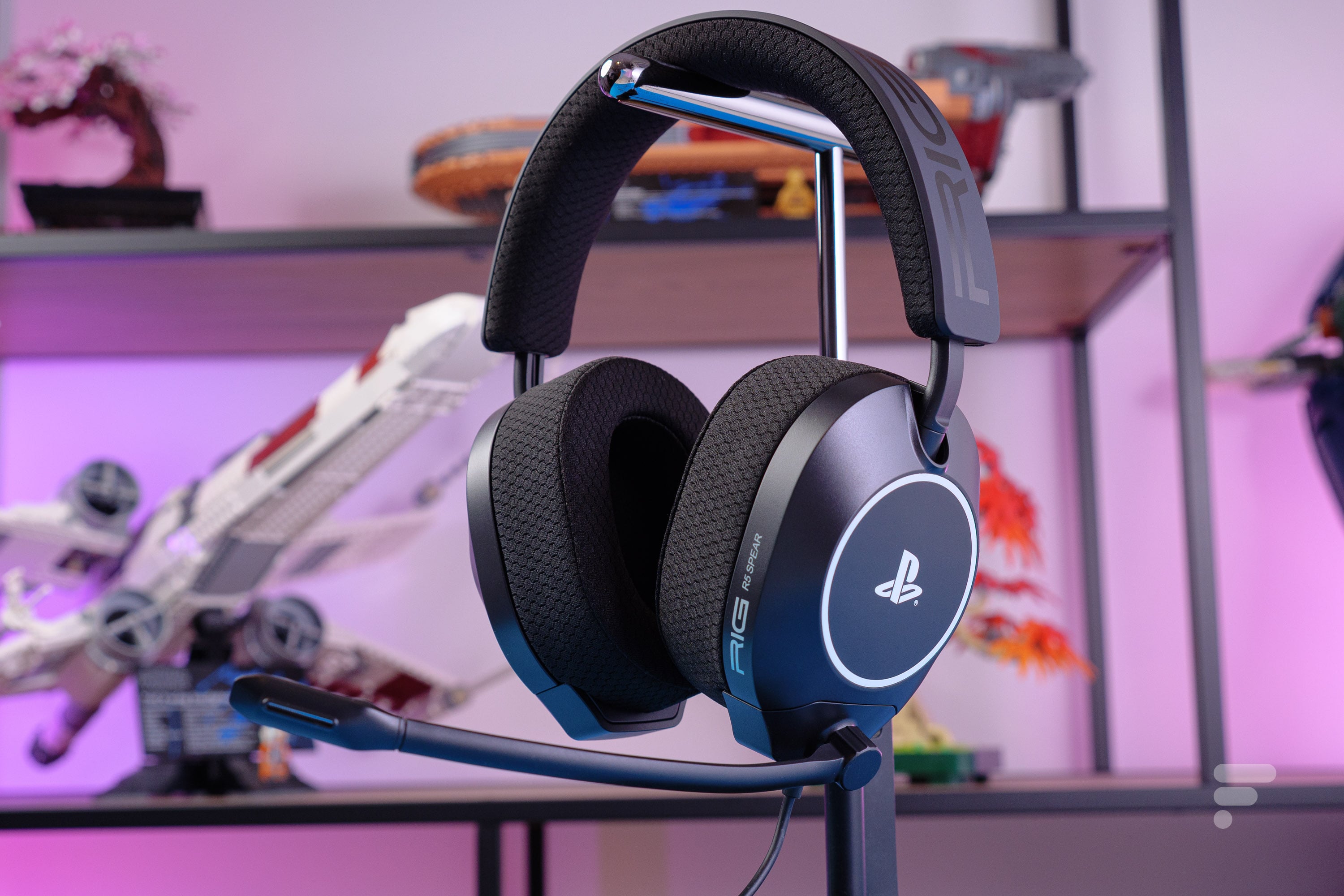 Test Nacon RIG R5 Pro HS : un excellent casque pour les joueurs PlayStation