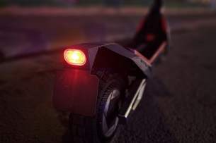 Navee XT5 Pro éclairage arrière