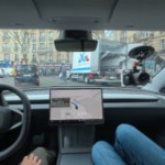 J’ai testé à Paris le Tesla FSD : pourquoi j’ai hâte que ce système encore interdit soit autorisé en Europe