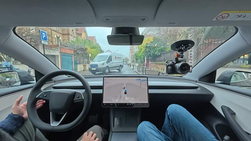 Le FSD de Tesla est-il « trop parfait »&nbsp;? Cet accident prouve que notre cerveau n&rsquo;est pas prêt