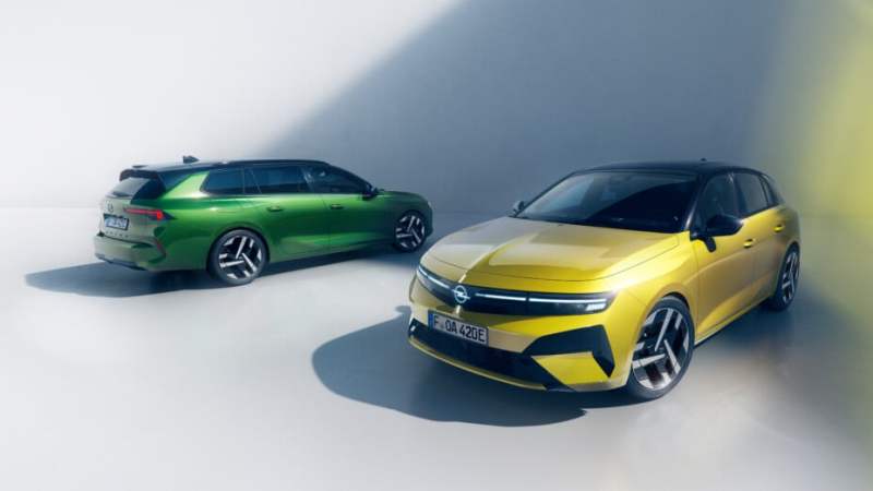 Plus d’autonomie et logo illuminé : l’Opel Astra électrique corrige sa copie pour affronter la Mégane E-Tech et la Peugeot 308
