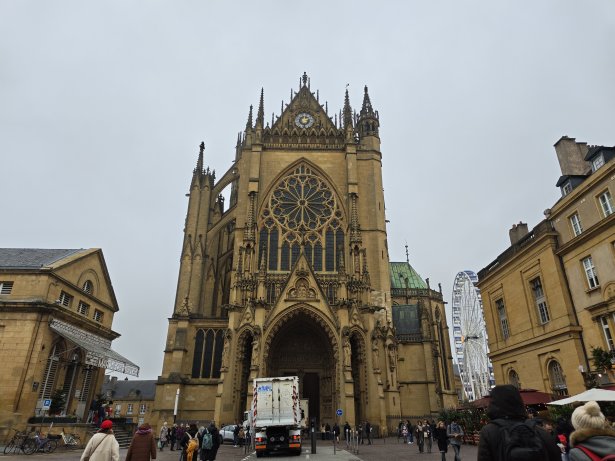 Poco F8 Pro Grand-angle de jour (2)