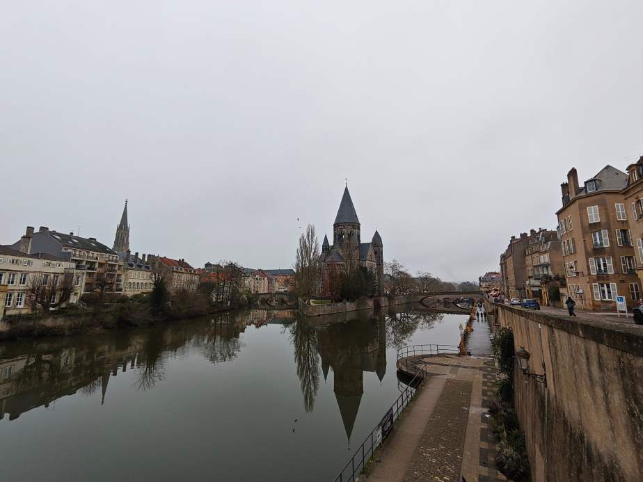 Poco F8 Pro Ultra grand-angle de jour