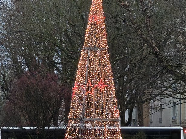 Poco F8 Pro Zoom x10 de jour