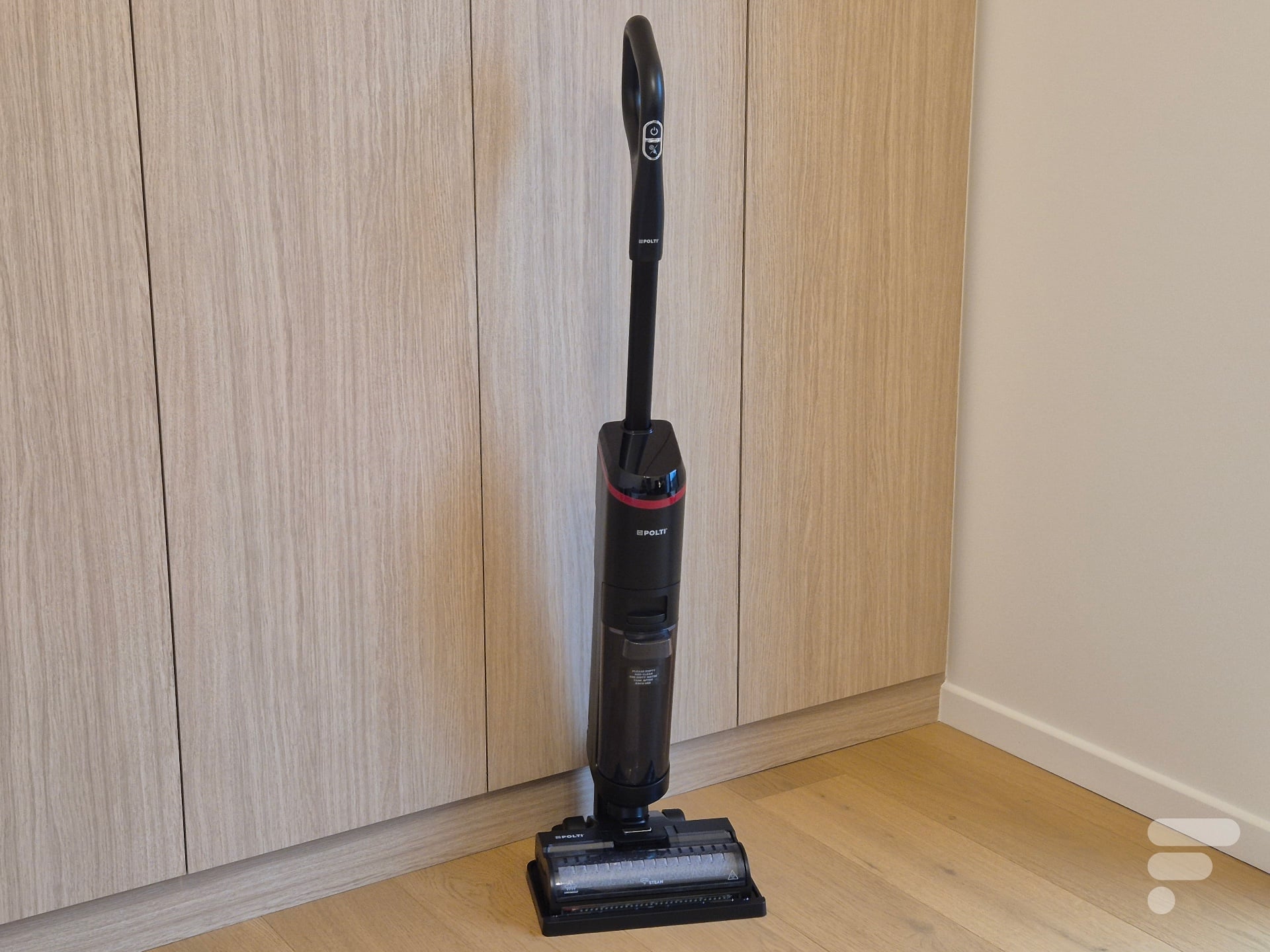 Test du Polti RollySteam : que vaut le balai laveur vapeur de la marque emblématique italienne ?