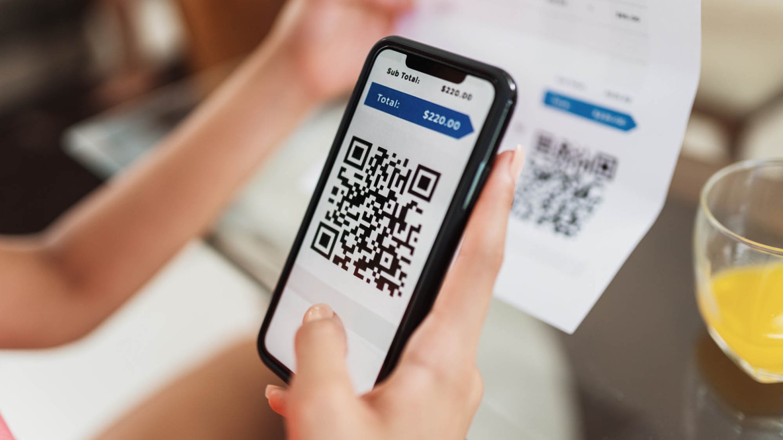 Scanner des QR Code avec une seule main sera enfin trÃ¨s bientÃ´t beaucoup plus facile