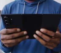 Samsung Galaxy Z Tri Fold Impressions_ NOW It Makes Sense! 1-42 screenshot