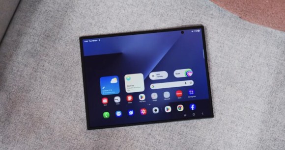 Samsung Galaxy Z TriFold // Source : Mrwhosetheboss