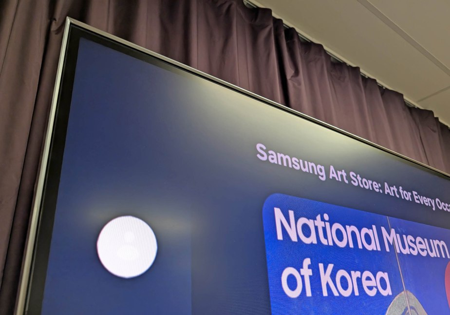 Samsung 115MR95F traitement antireflet // Source : Sylvain Pichot - Frandroid