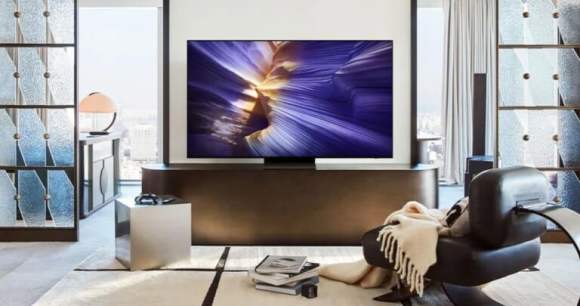 Le TV Samsung TQ48S90F.