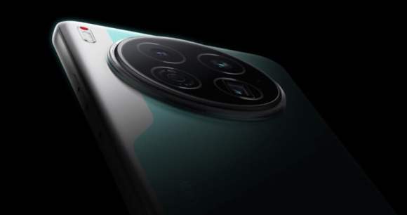 Tecno CAMON 40 Premier 5G pour illustration // Source : Tecno