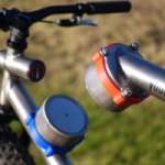 Ce vélo à suspension magnétique crée par un ingénieux YouTubeur est complètement fou