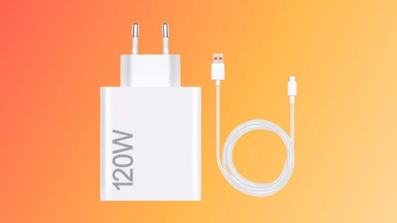 Amazon fait −63&nbsp;% sur le chargeur rapide Xiaomi 120 W qui détecte vos appareils et adapte la puissance automatiquement