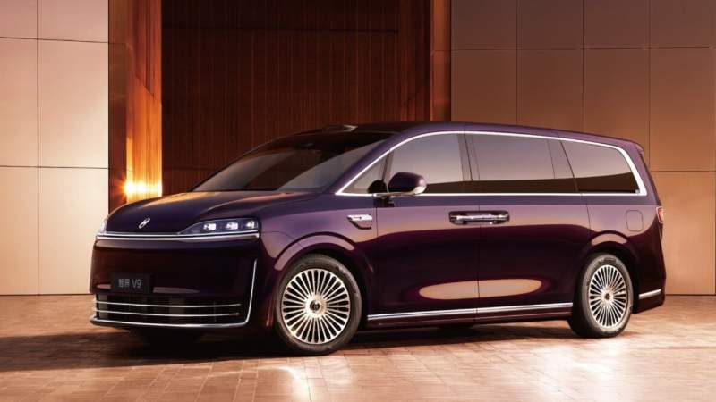 Générateur d’oxygène, airbags futuristes et 1 250 km d’autonomie : Huawei et Chery s’attaquent à Mercedes avec leur nouvelle voiture électrique