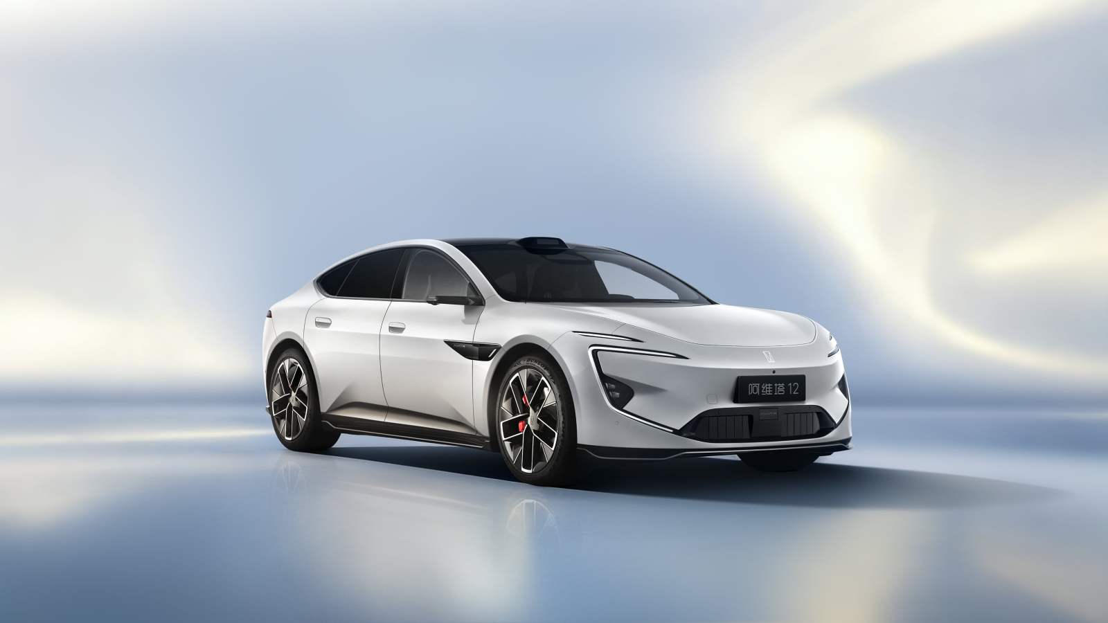 Pourquoi cette nouvelle berline électrique chinoise dit adieu à ses poignées de portes popularisées par Tesla