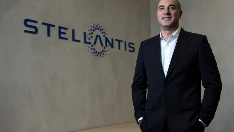 Stellantis assure qu&rsquo;il n&rsquo;y a «&nbsp;pas de demande naturelle&nbsp;» pour la voiture électrique&nbsp;: les chiffres prouvent l&rsquo;inverse