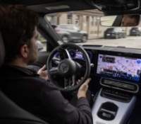 Une Mercedes-Benz CLA avec MB. Drive Assist Pro // Source : Mercedes-Benz