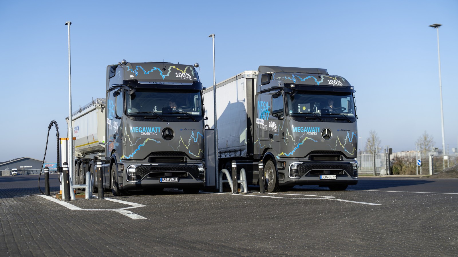 Une recharge aussi rapide qu’une voiture : l’argument choc de Mercedes pour ses camions électriques