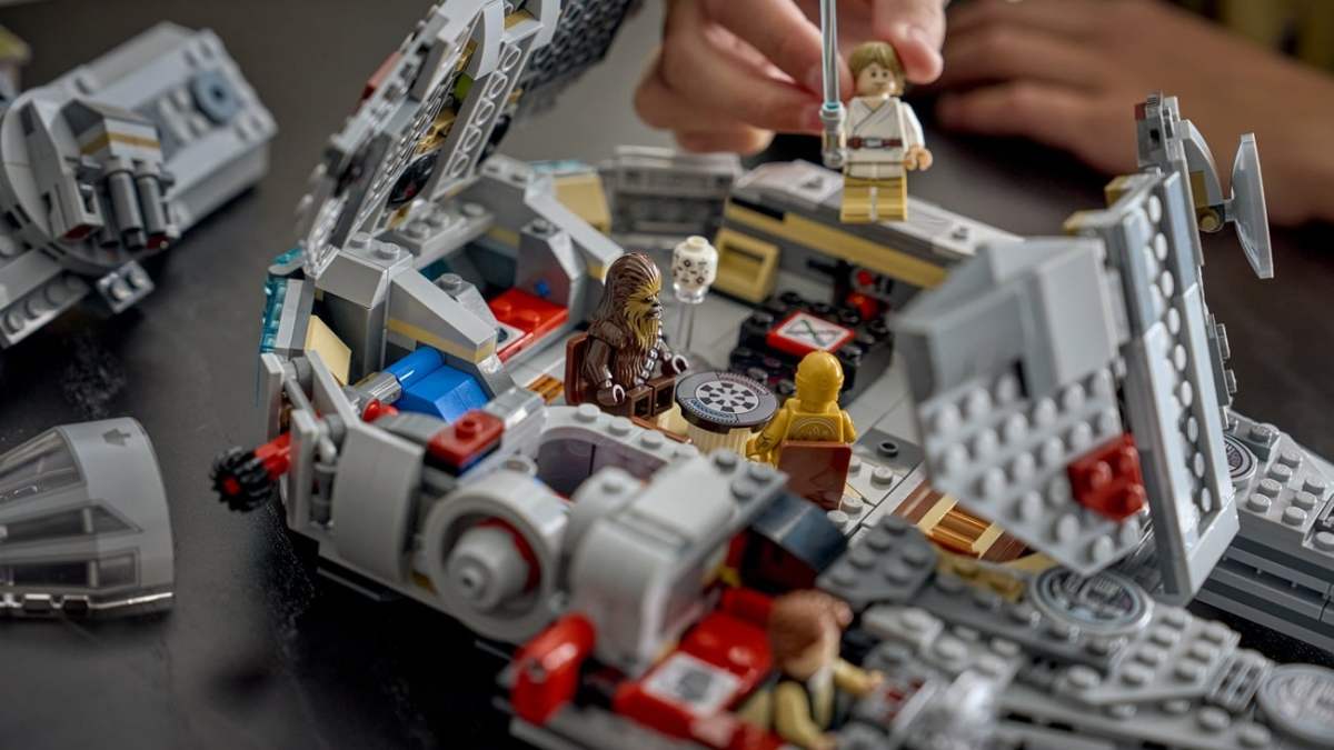 Le Faucon Millenium compatible Smart Play