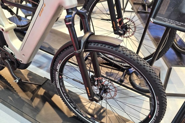 Garfo dianteiro BH Atom SUV