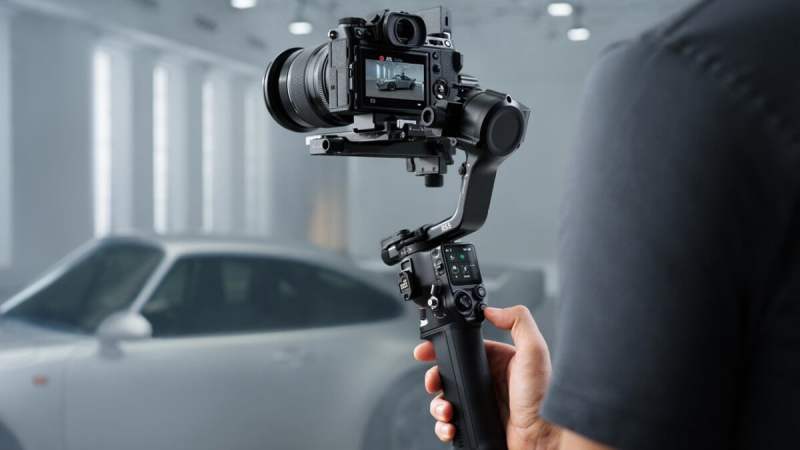 DJI RS 5 : un stabilisateur encore plus intelligent pour stabiliser ses vidéos comme les pros