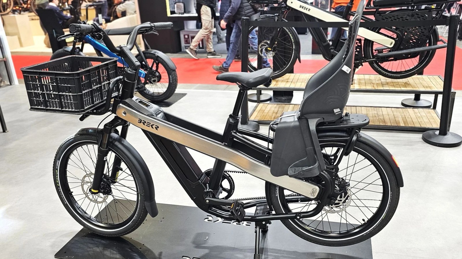 Sauvée de la faillite, Brekr revient avec un vélo cargo électrique au look unique