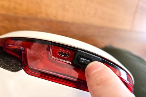 Casque vélo ville Btwin 900 recharge prise