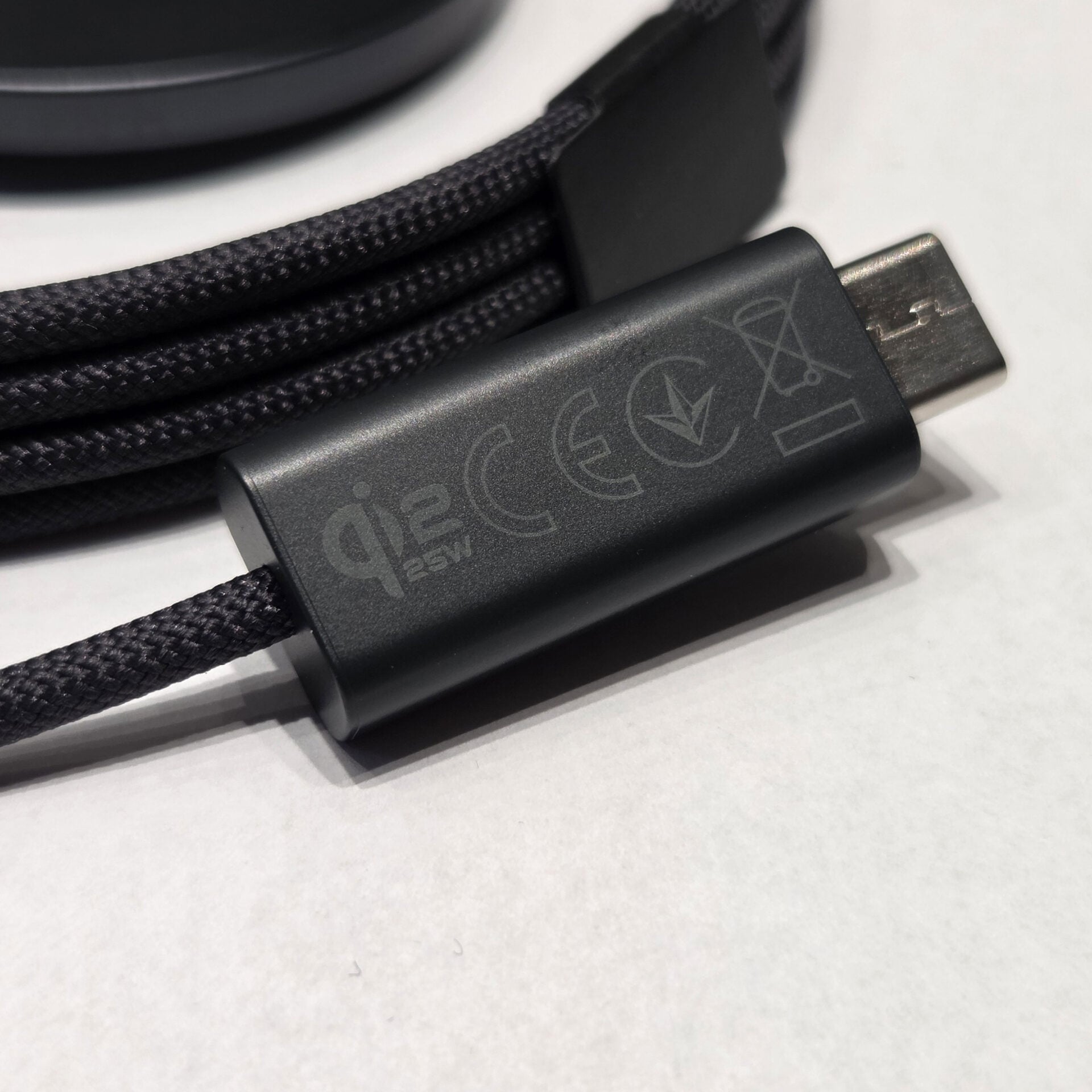 Carregador magnético sem fio Samsung 25W // Fonte: SamMobile