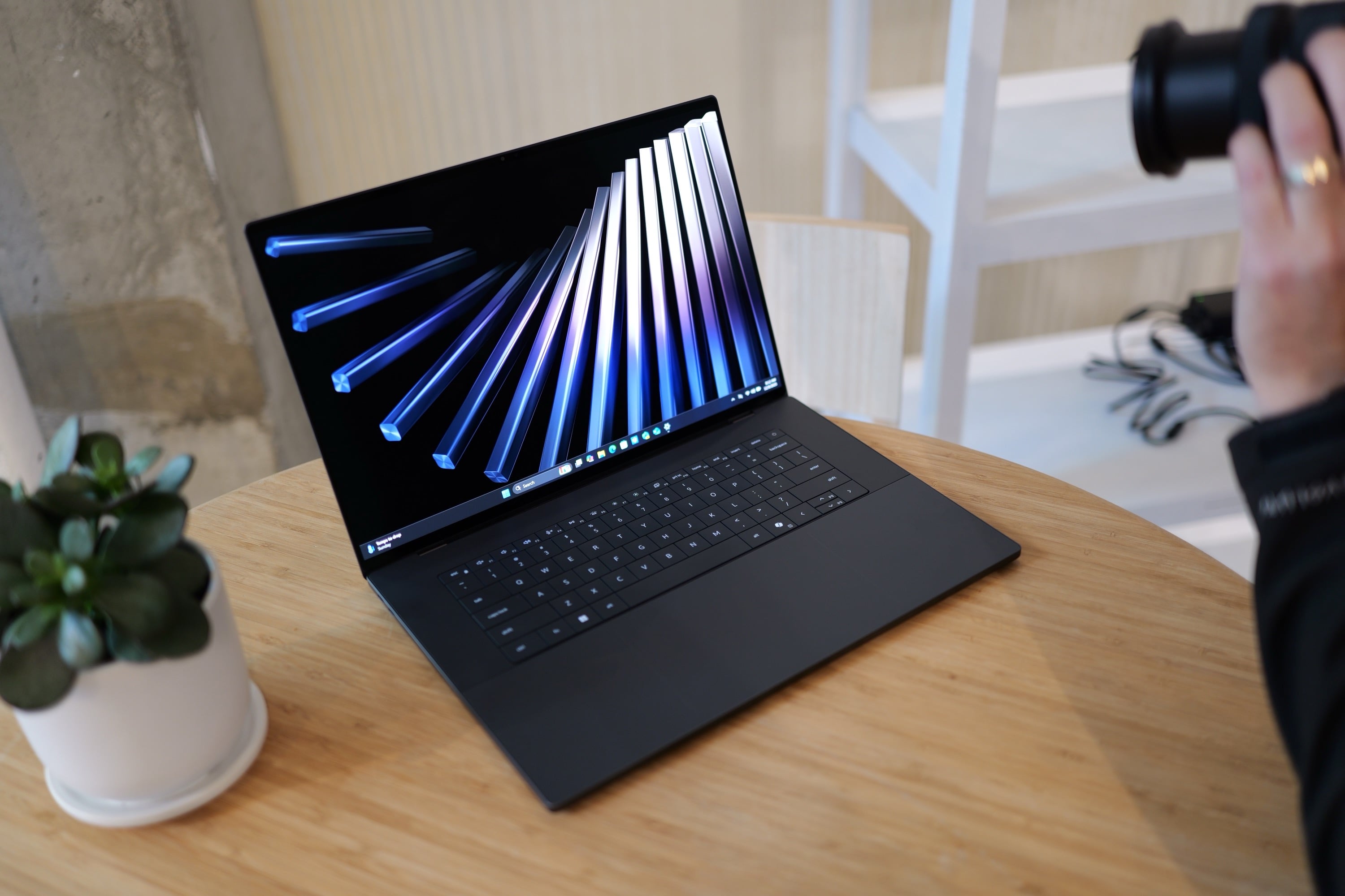 On a pris en main les Dell XPS 14 et 16 (2026) : les anti-MacBook avec 43h d&rsquo;autonomie et de l&rsquo;OLED Tandem