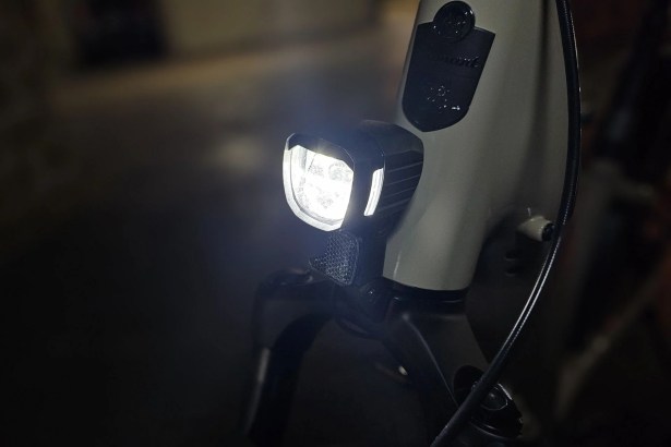 Diamant Suvea éclairage avant