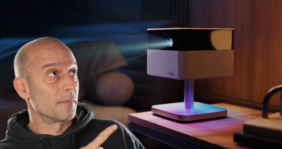 Epson EF-72 // Source : Sylvain Pichot - Frandroid Epson EF-72 // Source : Sylvain Pichot - Frandroid