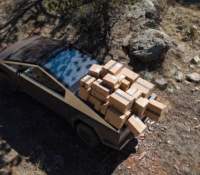 On a généré cette image avec Gemini à partir d'une photo de Tesla du Cybertruck