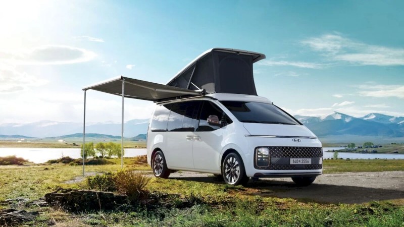 Hyundai veut vous faire aimer le camping avec ce van électrique bourré d’astuces