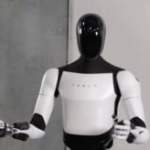 Elon Musk a encore sorti sa boule de cristal : les robots humanoïdes de Tesla ont une date de sortie