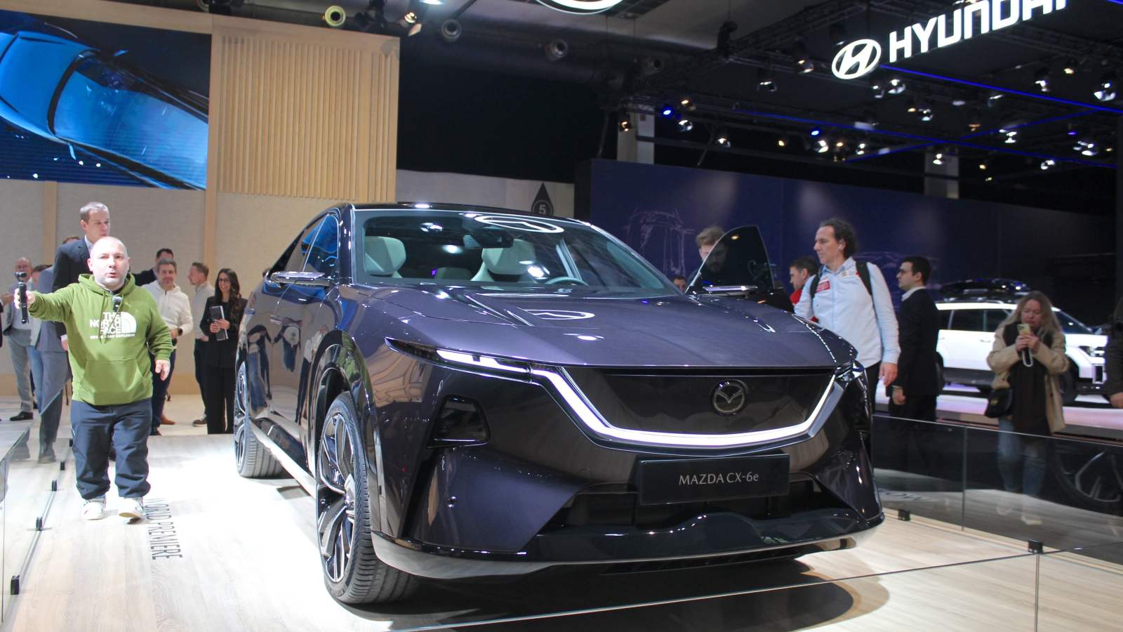 On a vu le Mazda CX-6e : le plus beau SUV électrique est peut-être là, et il cache un secret chinois