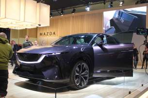 Mazda CX-6e // Source : Jean-Baptiste Passieux - Frandroid