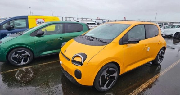 Renault Twingo E-Tech // Source : Worldscoop