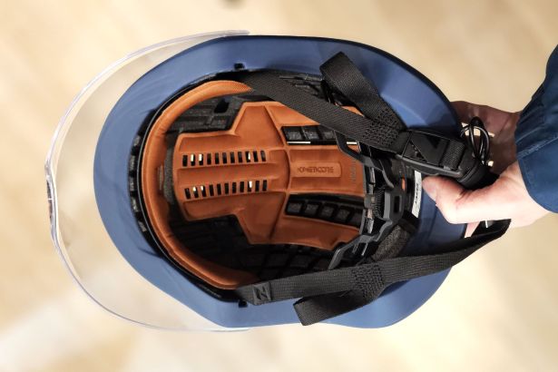 Lazer Nova KinetiCore int&eacute;rieur