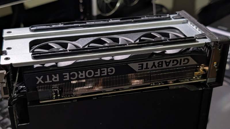 Test du Minisforum MS-02 Ultra&nbsp;: voici le PC le plus compact du monde avec une GeForce RTX 5060