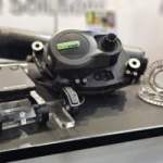 120 Nm de couple et 900 W de puissance pour affronter Bosch et compagnie : on a vu ce nouveau trio de moteurs pour vélos électriques