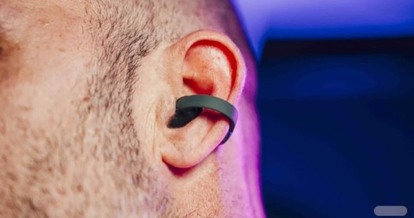 Les écouteurs tiennent parfaitement en place et ne gênent jamais