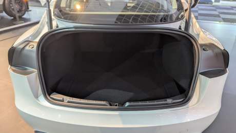 Tesla Model 3 Standard // Source : Jean-Baptiste Passieux - Frandroid