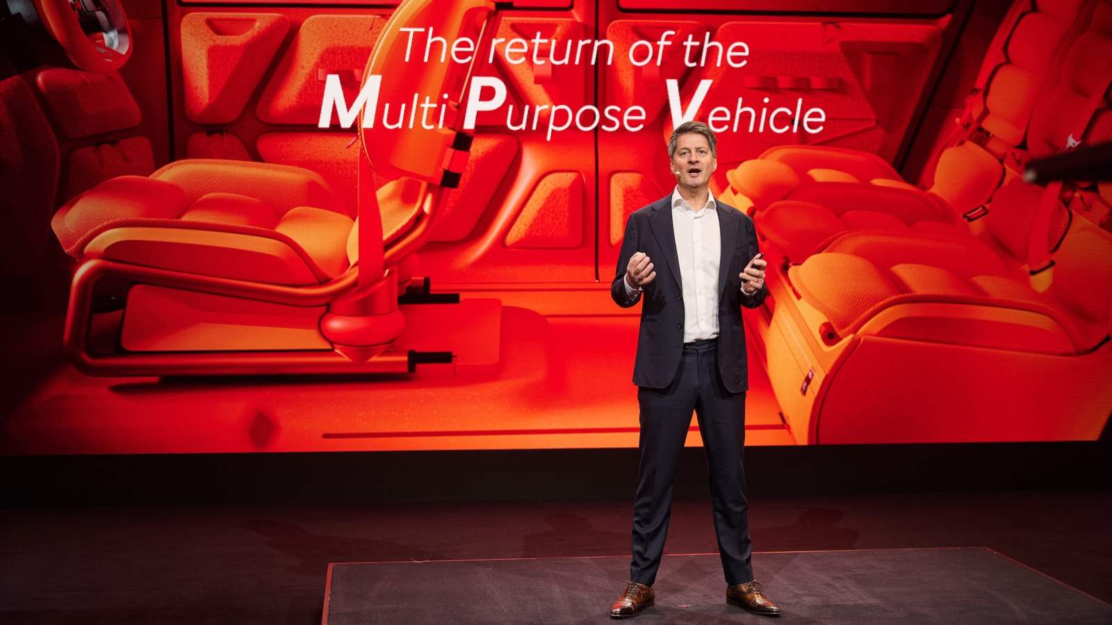 « Il manque quelque chose en dessous de la C3 » : on a discuté avec le patron de Citroën de ses projets de voitures électriques ultra-abordables