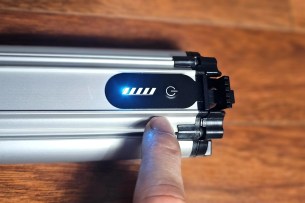 Scott Axis 20 Wave batterie voyant