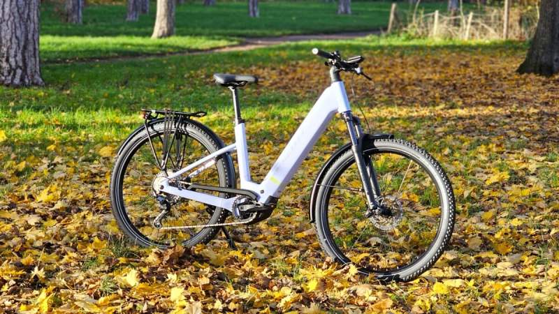 Un moteur ultra puissant dans un VTC électrique ultra équipé&nbsp;: on a testé le Scott Axis 20 Wave, et c&rsquo;est du lourd