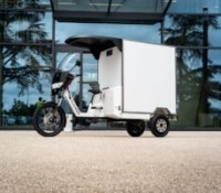Un vélo cargo électrique de livraison. // Source : Kleuster